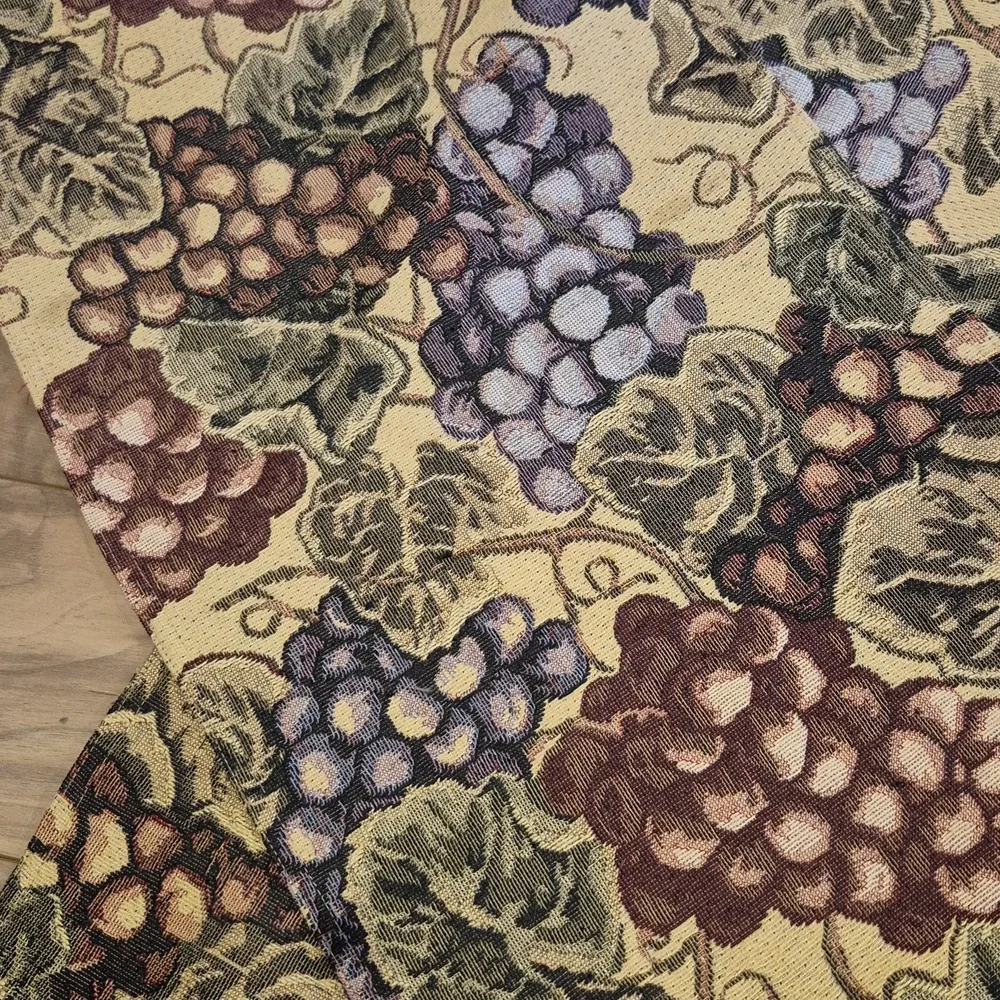 Grapevine Tapestry Table Runner 70